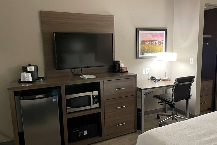 Room 25 of 43