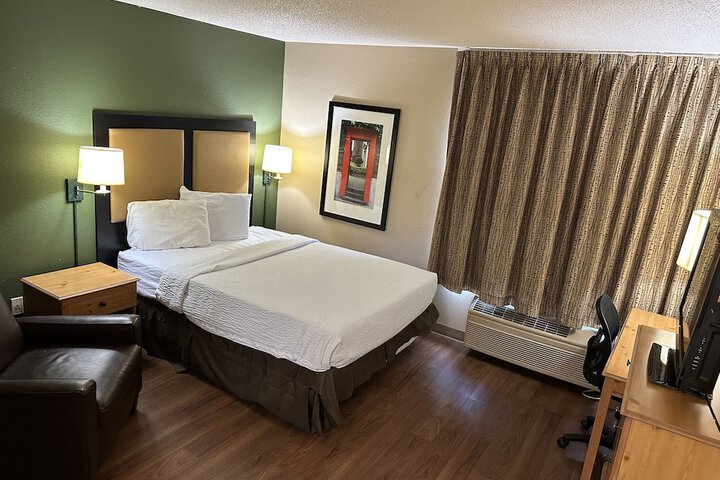 Room 12 of 26