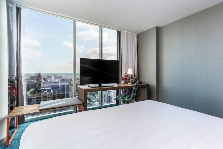 Aloft by Marriott Austin Downtown