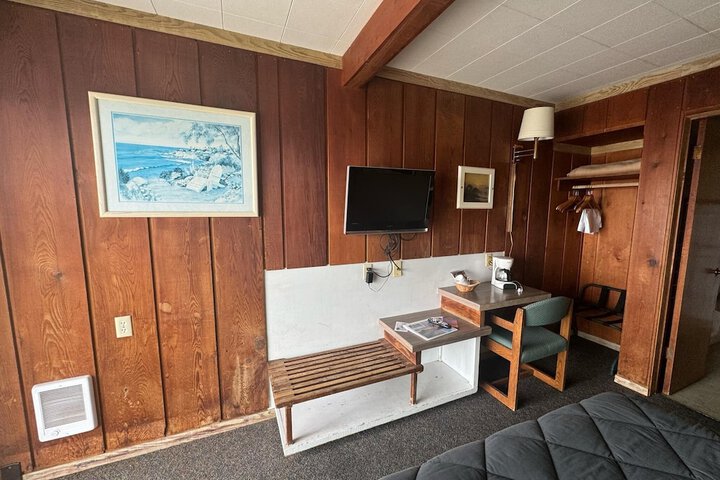 Room 121 of 233