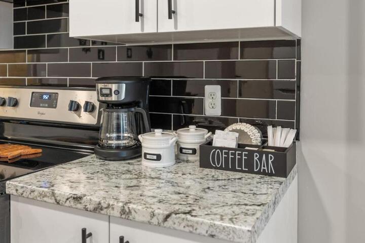 Lakeside Bliss 2BR 1BA with All Modern Comforts