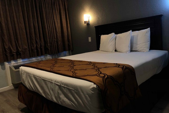 Room 21 of 22