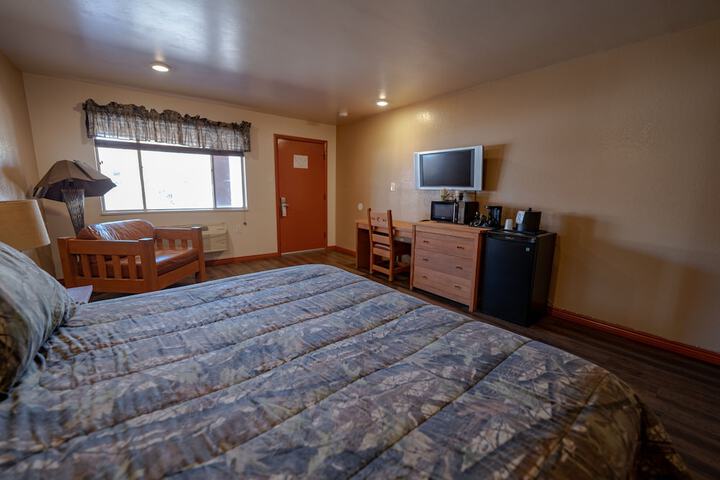 Room 8 of 10