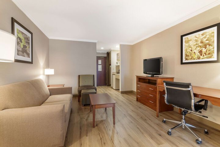 Room 34 of 42