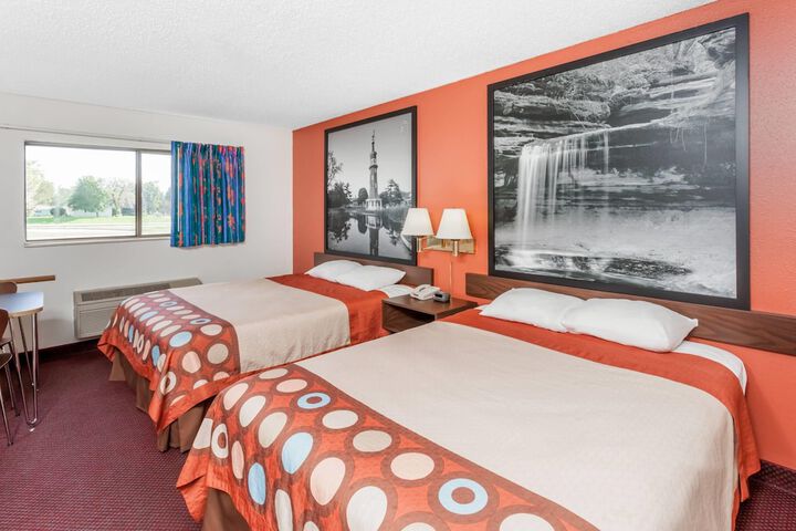 Super 8 by Wyndham Washington / Peoria Area