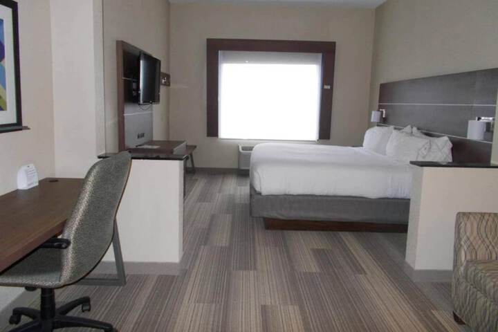 Comfort Inn & Suites Miami - Route 66