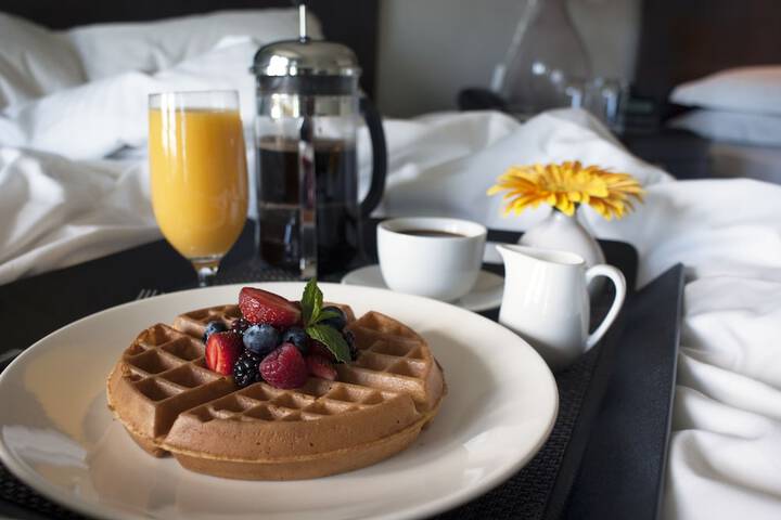 Breakfast/Coffee Service 60 of 79