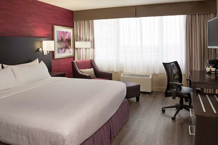Holiday Inn Toronto - Intl Airport by IHG