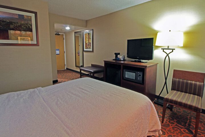 Room 21 of 32