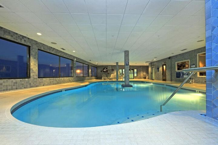 Promenade Inn & Suites Oceanfront