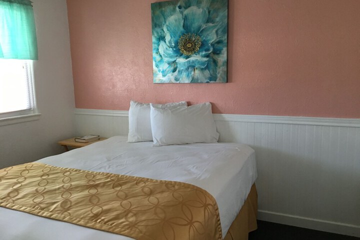 Room 15 of 19
