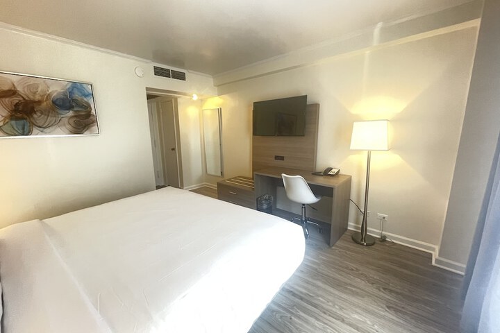 Room 18 of 43