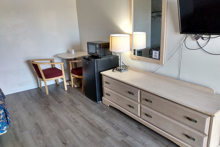 Room 29 of 34