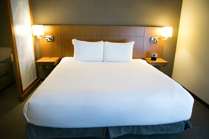 Room 16 of 46