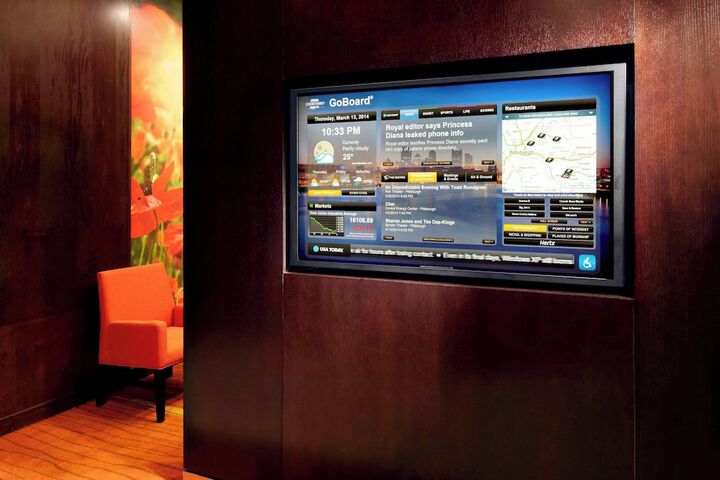 Courtyard by Marriott Pittsburgh West Homestead / Waterfront