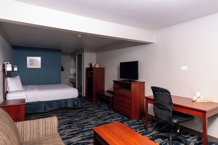 Room 19 of 28