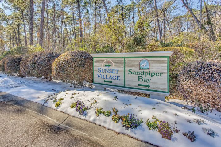 Golf Swim & Explore: Sunset Beach Family Condo!