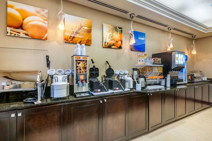Breakfast/Coffee Service 46 of 60