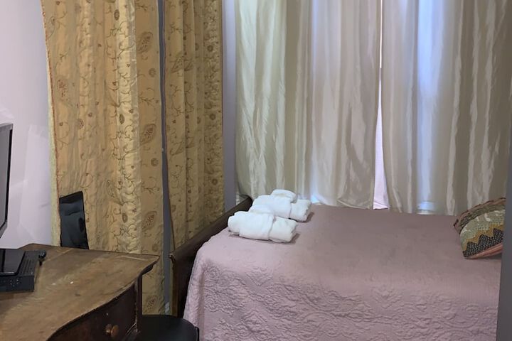 Room 10 of 39