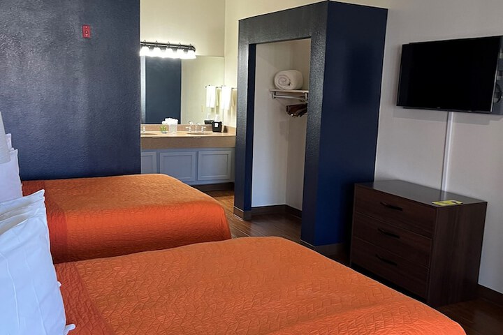 Room 43 of 101