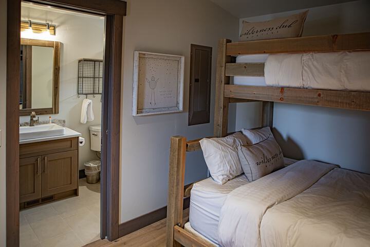 Room 98 of 149