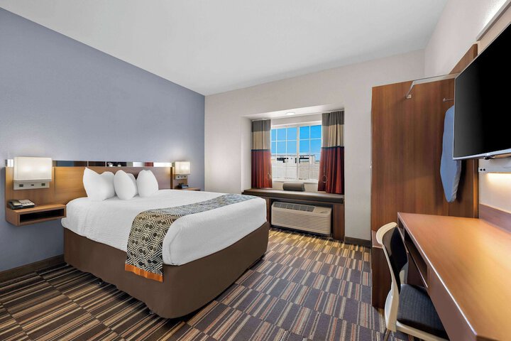 Microtel Inn & Suites by Wyndham Sweetwater