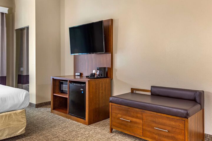 Room 14 of 31