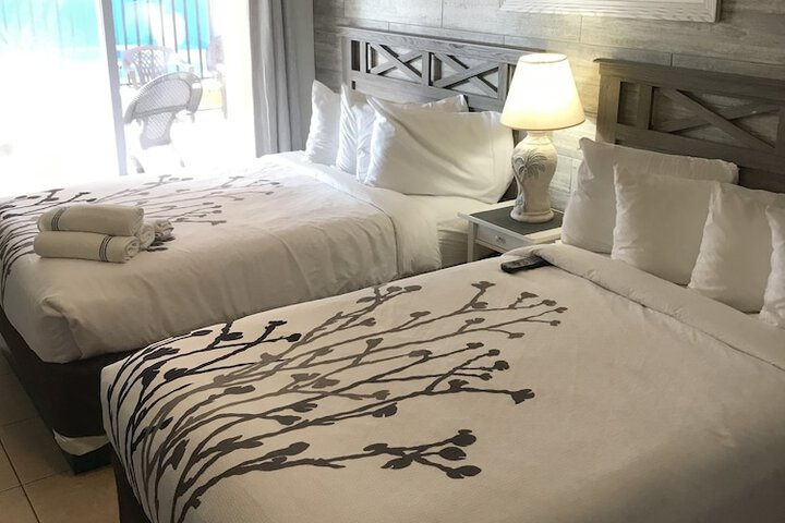 Schooner Hotel