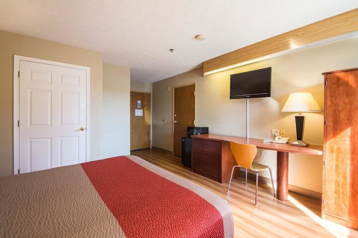 Motel 6 Indianapolis IN - Airport