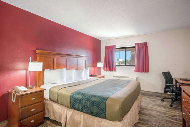 Room 18 of 29
