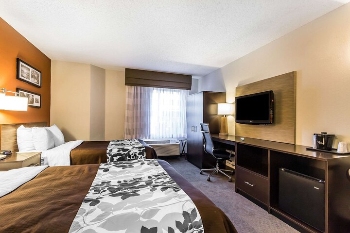 Room 15 of 61