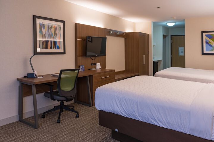 Room 40 of 69