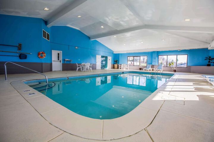 Quality Suites Morristown West