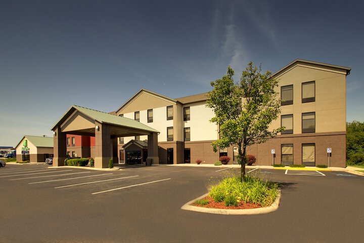 Hotel 4 of 50