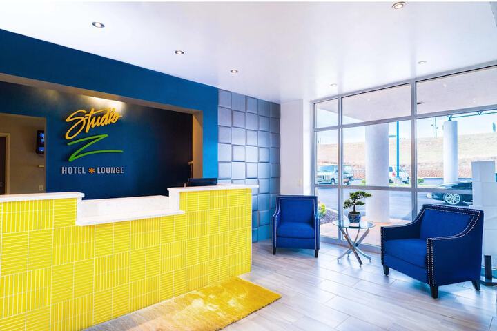 Studio Z an Ascend Collection Hotel