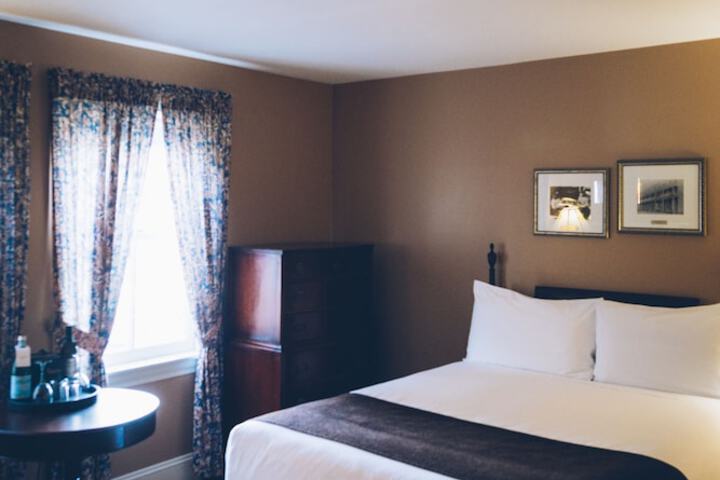Room 30 of 64