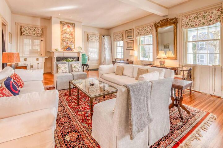 Captain Morse House - Luxury Waterfront, Town, & Beaches - 5 stars