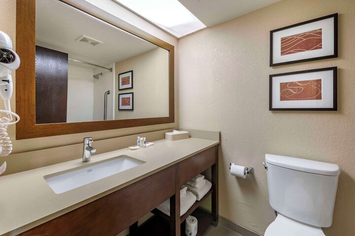 Room 14 of 38