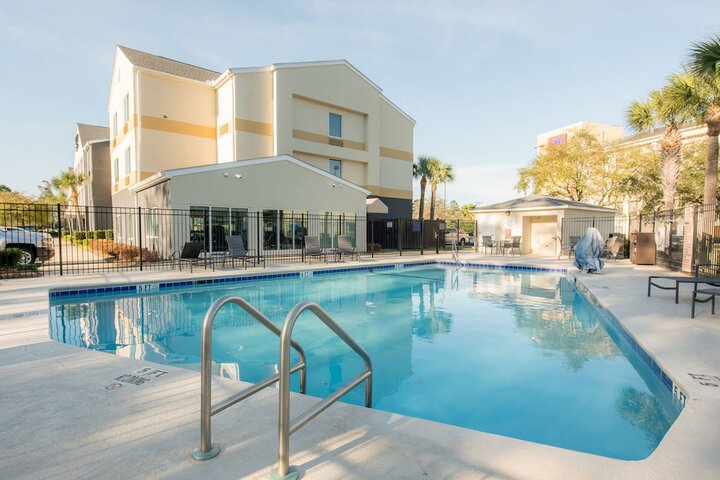 Pool 6 of 32