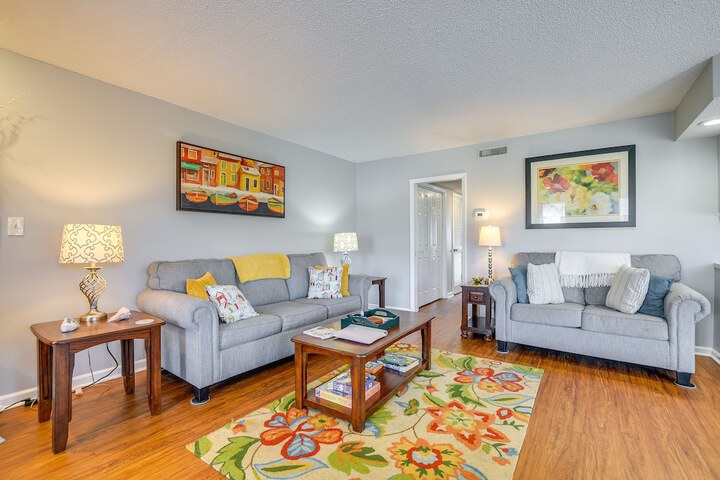 Little River Condo w / Pool Access - Near Beaches!