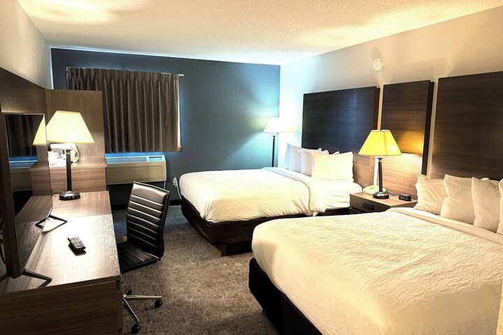 Room 13 of 37