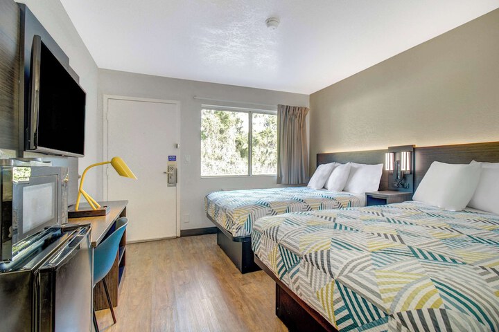 Motel 6 Venice FL