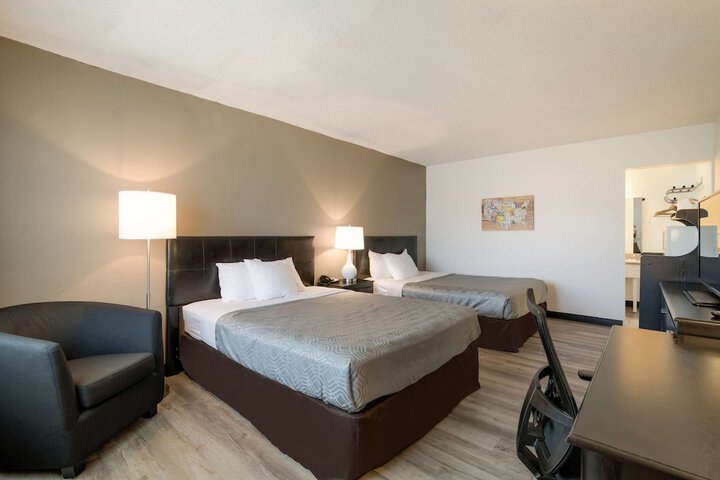 Room 14 of 27