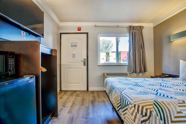 Room 20 of 26