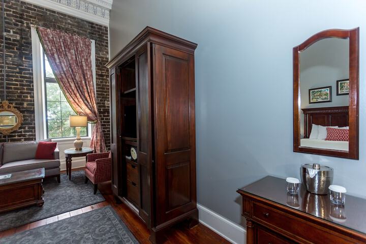 Room 48 of 65