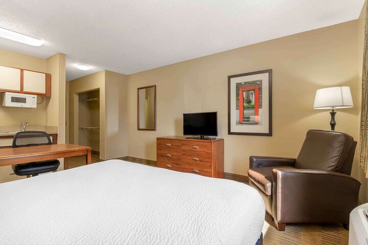 Room 20 of 38