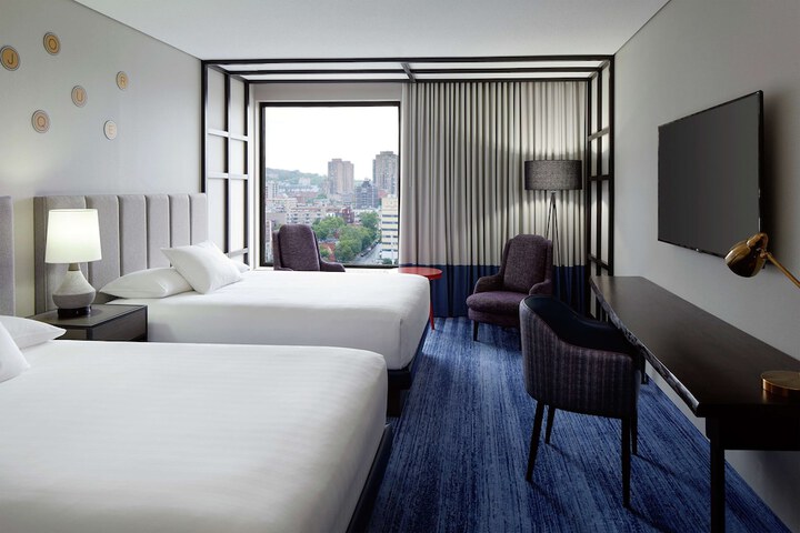 DoubleTree by Hilton Montreal