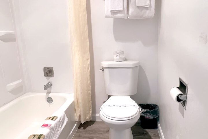 Economy Inn