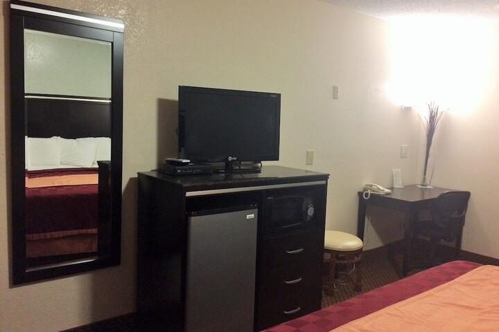 Room 25 of 37