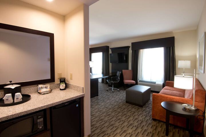 Room 16 of 34